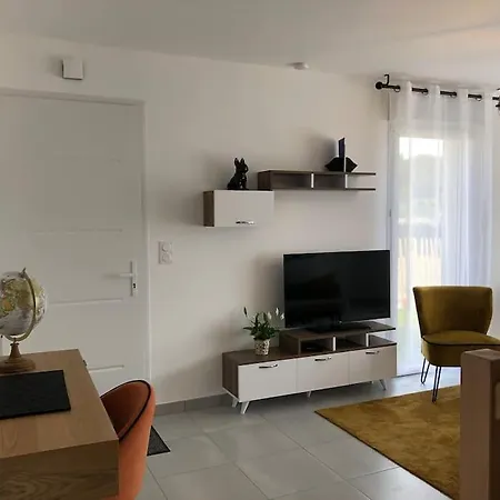 Maison Neuve 94m2 4 Hotel 3*